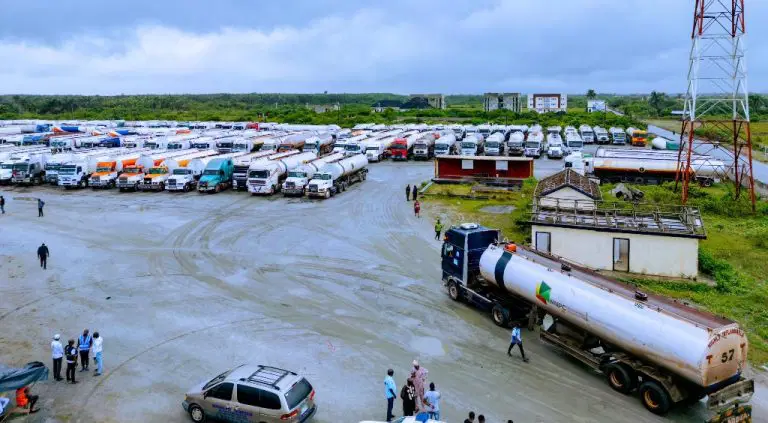 ‘Dangote Refinery To Sell Petrol At ₦766 Per Litre To NNPC, NNPC  Deploys Trucks To Dangote Refinery For Petrol Loading